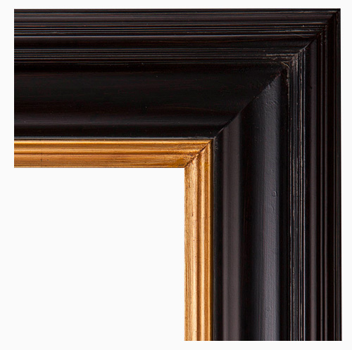 Traditional frame 675